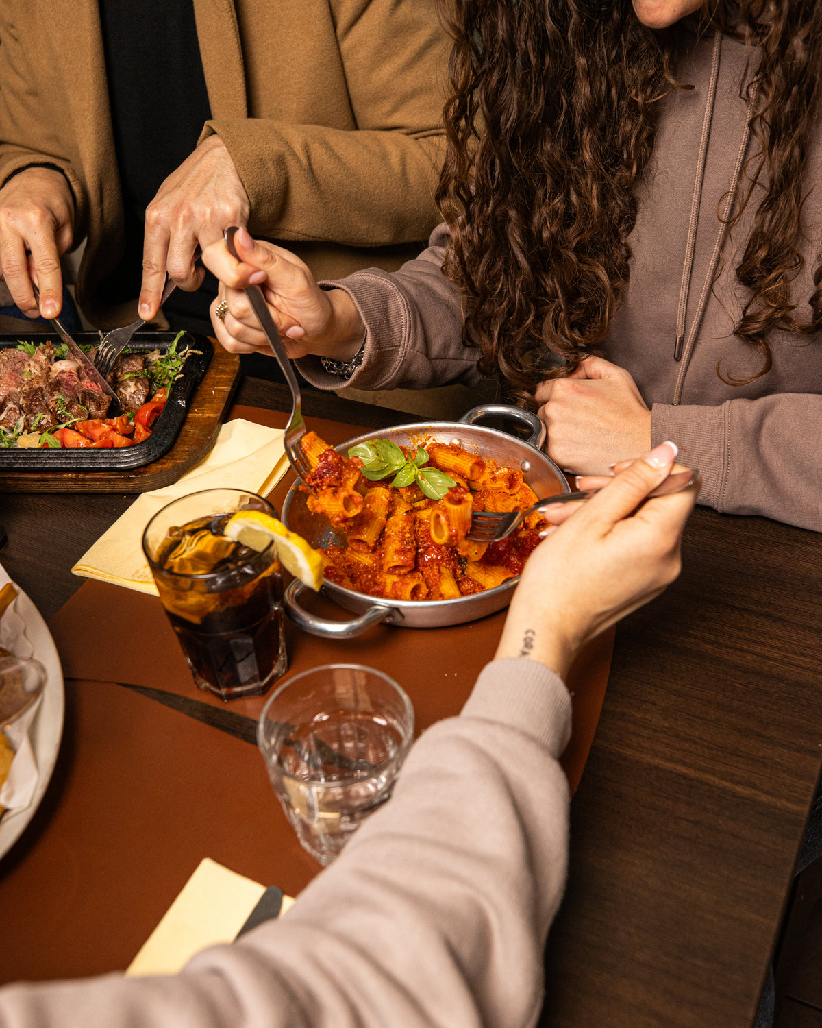 Piatti e calici MamaEat